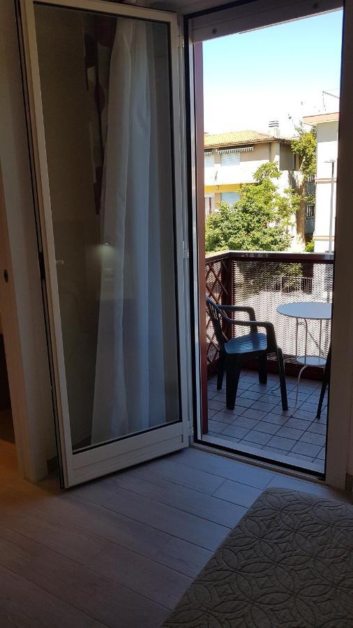 Hotel Vienna Линяно Сабиадоро Екстериор снимка